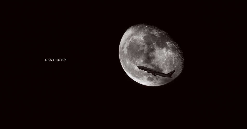 moon & plane